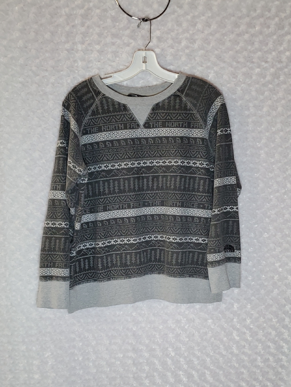 The North Face Women's Charcoal and Light Gray Patterned Crewneck Sweater L